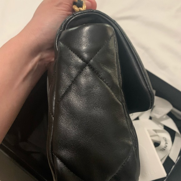 ❌SOLD❌Chanel 19 small lambskin - Picture 2 of 11